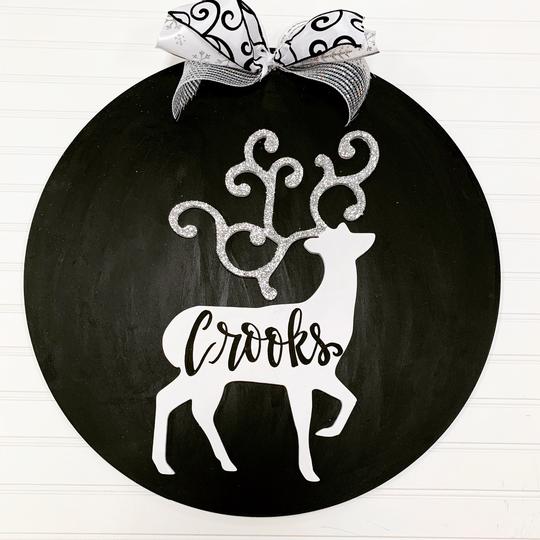 Reindeer on Circle Backing,  Door Hanger Christmas Decoration