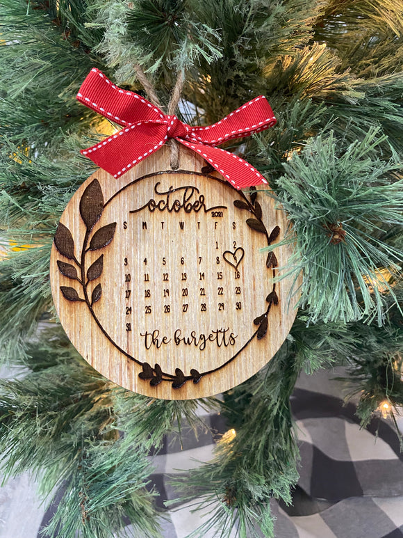 Wooden Christmas Ornament, Wedding Gift Calendar with Date and Last Name